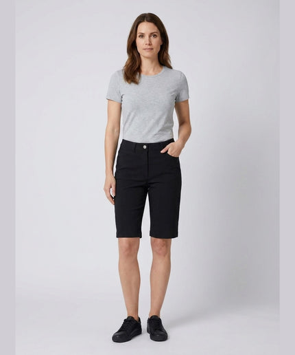 Shorts Bermuda të zeza për Femra - Model Front