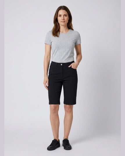Shorts Bermuda të zeza për Femra - Model Front