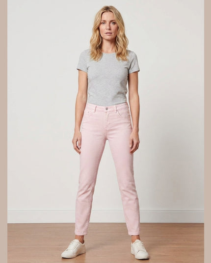 Xhinse Slim Fit Roze për Femra - Model Front