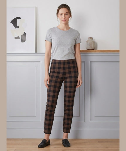 Pantallona Stretch me karro kafe dhe të zeza për Femra - Model Front