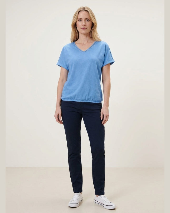 Bluzë e kaltër e çelët për Femra - Model Front