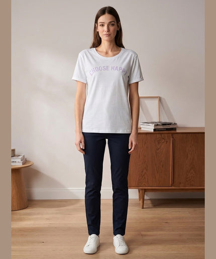 Maicë e bardhë me print lila për Femra - Model Front