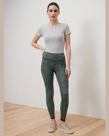 Dollakë sportive me dy anë e zezë / me print ulliri për Femra - Model Front