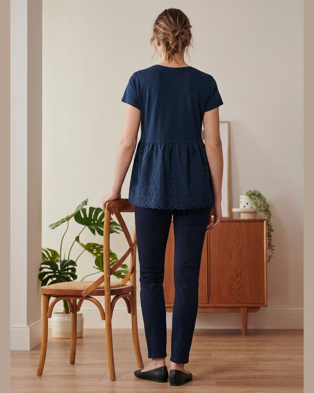 Maicë me qëndisje e kaltër e mbyllur për Femra - Model Back