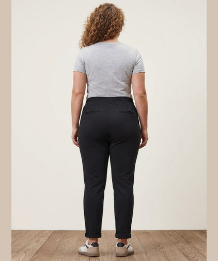 Pantallona Joggpants të zeza për Femra - Model Back