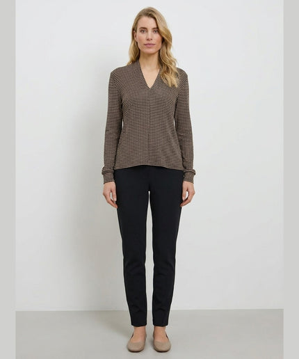 Bluzë këmishë e zezë-bezhë për Femra - Model Front