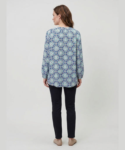 Bluzë tunikë e bardhë me print të kaltër për Femra - Model Back