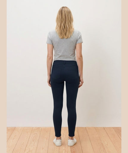 Dollakë jeggings e kaltër e errët për femra - Model Back