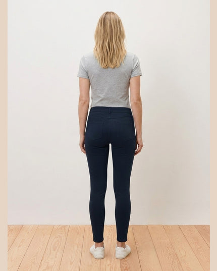 Dollakë jeggings e kaltër e errët për femra - Model Back
