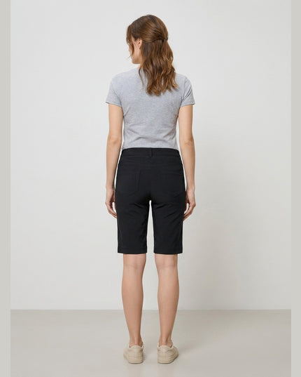 Shorts Bermuda të zeza për Femra - Model Back