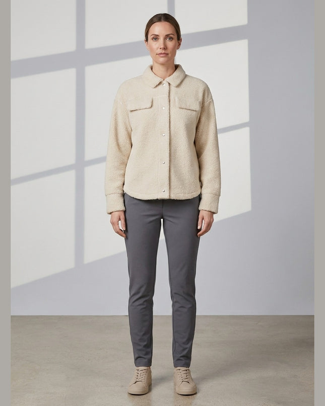 Overshirt Teddy ngjyrë krem e bardhë për Femra - Model Front
