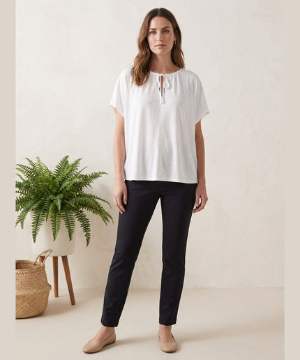 Bluzë e bardhë për Femra - Model Front
