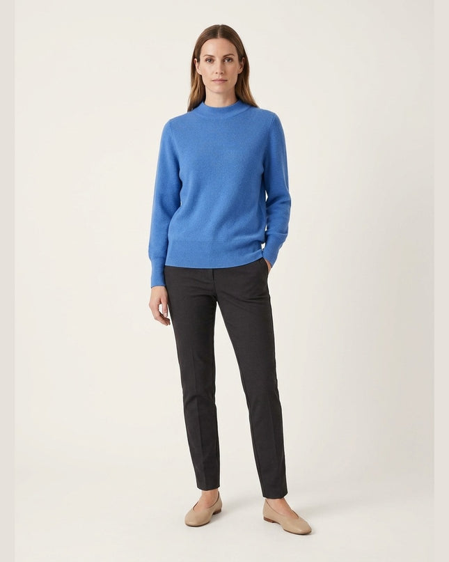 Pulovër me thurje të hollë e kaltër për Femra - Model Front