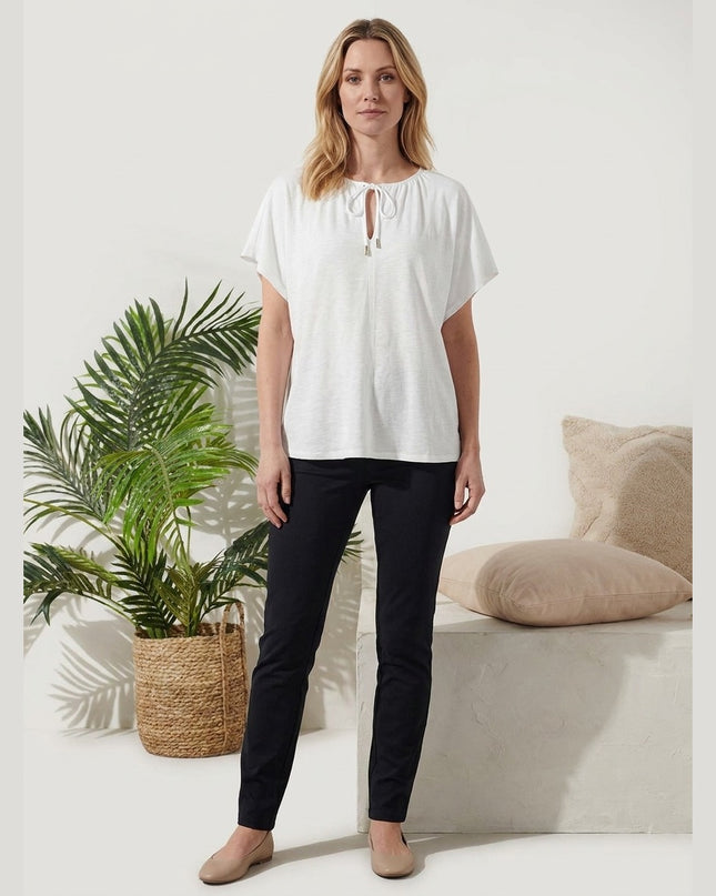 Bluzë me lidhëse e bardhë për Femra - Model Front