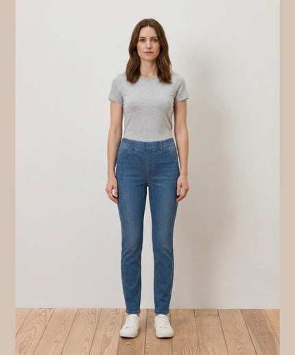 Dollakë Mid Blue Denim për Femra - Model Front