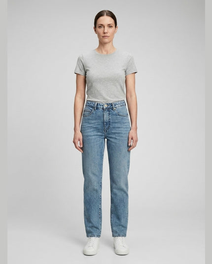 Xhinse Straightfit Midblue Denim për Femra - Model Front