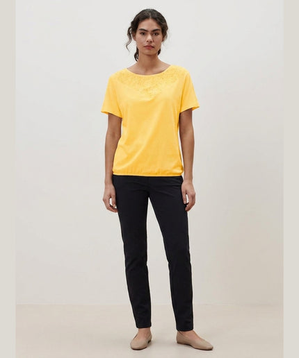 Bluzë këmishë e verdhë për Femra - Model Front