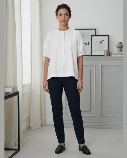 Këmishë Popeline e Bardhë për Femra - Model Front