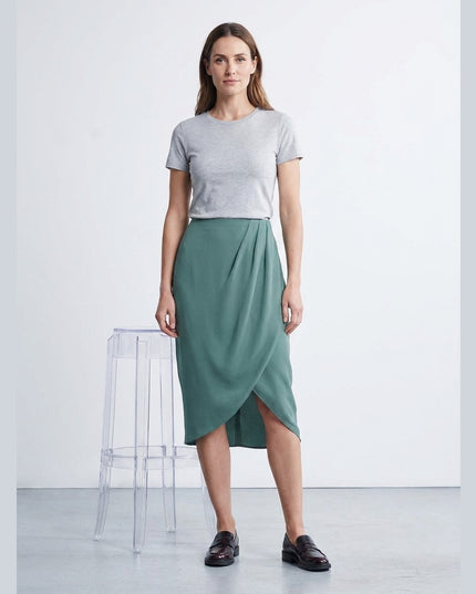Fund Mbështjellës Jeshile Sherbele për Femra - Model Front