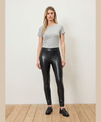 Dollakë me pamje lëkure të zeza për femra - Model Front
