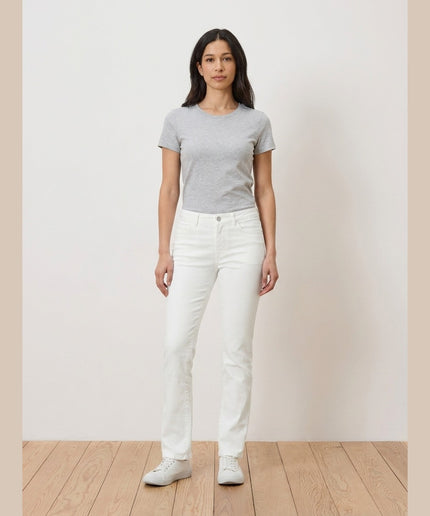 Xhinse Straight të Bardha për Femra - Model Front