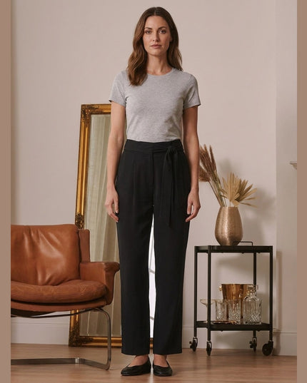 Pantallona me rrip lidhës të zeza për Femra - Model Front