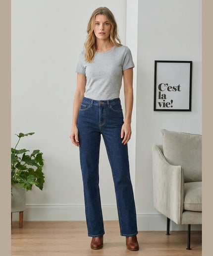 Xhinse Bootcut Denim i Errët për Femra - Model Front
