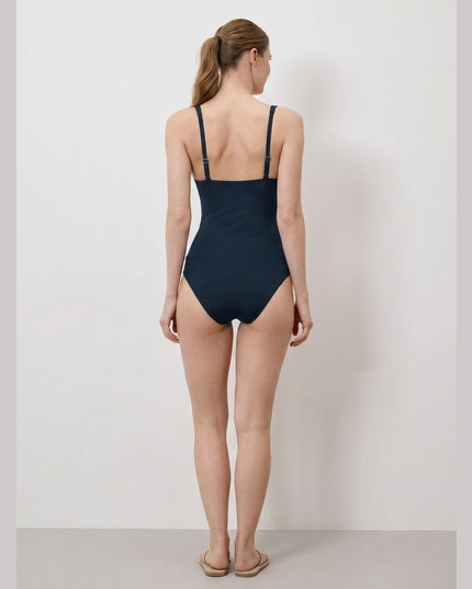 Rroba banje të kaltra të mbyllura për Femra - Model Back