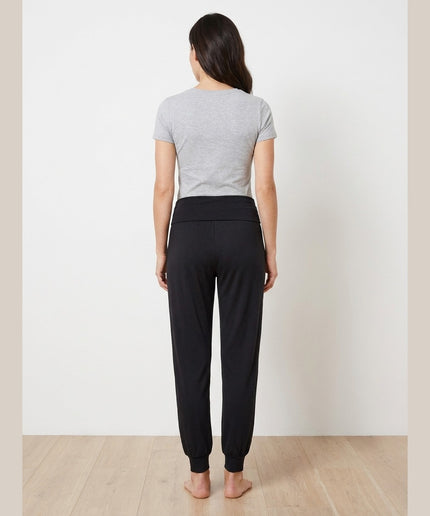 Pantallona joga të zeza për Femra - Model Back