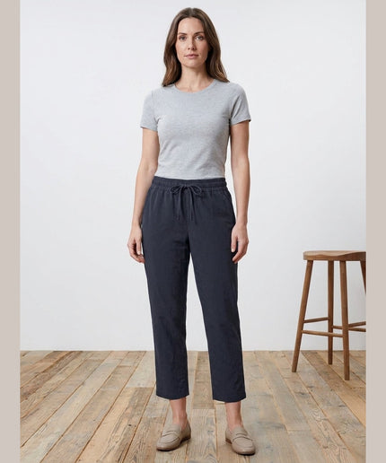 Pantallona Kapri të kaltra për Femra - Model Front