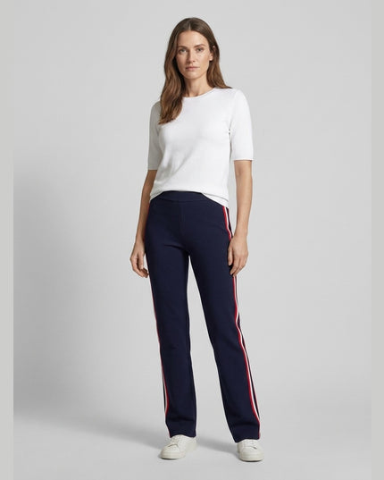 Pantallona blu të errët për femra - Model Front