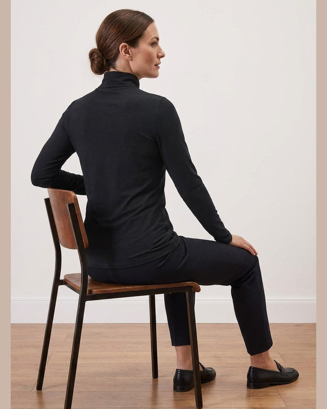 Maicë me jakë golf e zezë për Femra - Model Back