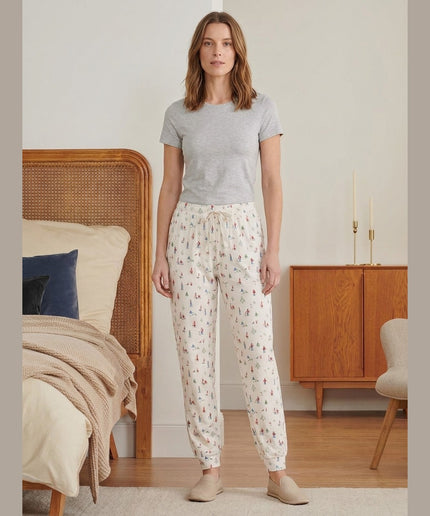 Pantallona Relax krem me print për Femra - Model Front