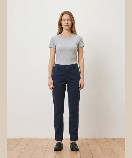 Pantallona Chino të kaltër të mbyllur për Femra - Model Front