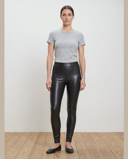 Dollakë të zeza për femra - Model Front
